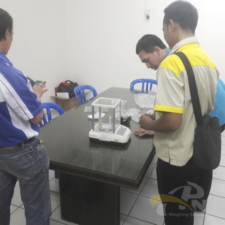 Service timbangan analitik