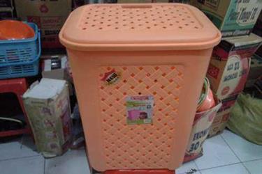 Keranjang Pakaian Jumbo Trash Laundry Stock Basket Plastik