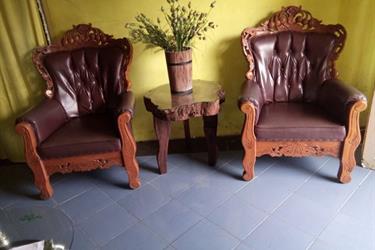 Meja kayu tua (Reclaimed wood table)