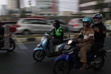 Hitung manfaatnya, jangan keburu tergiur tawaran tarif ojol