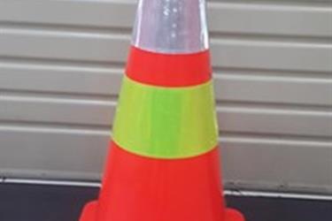 Traffic Cone Base oranye 70 Cm 911