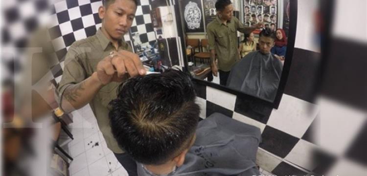 Peluang klimis dari pangkas rambut Wani Klimis