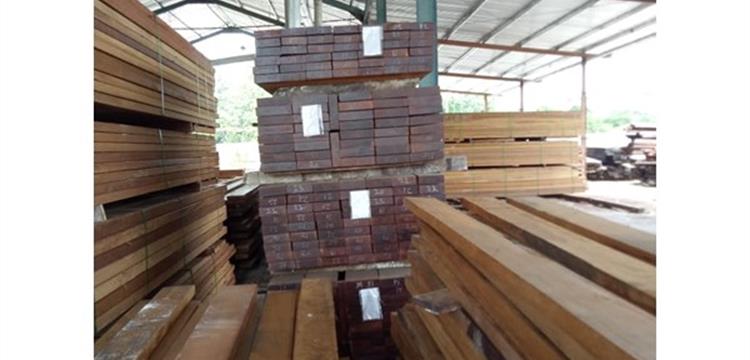 Produksi Flooring Kayu Merbau