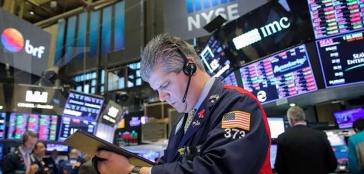 Wall Street berupaya rebound setelah anjlok di awal pekan